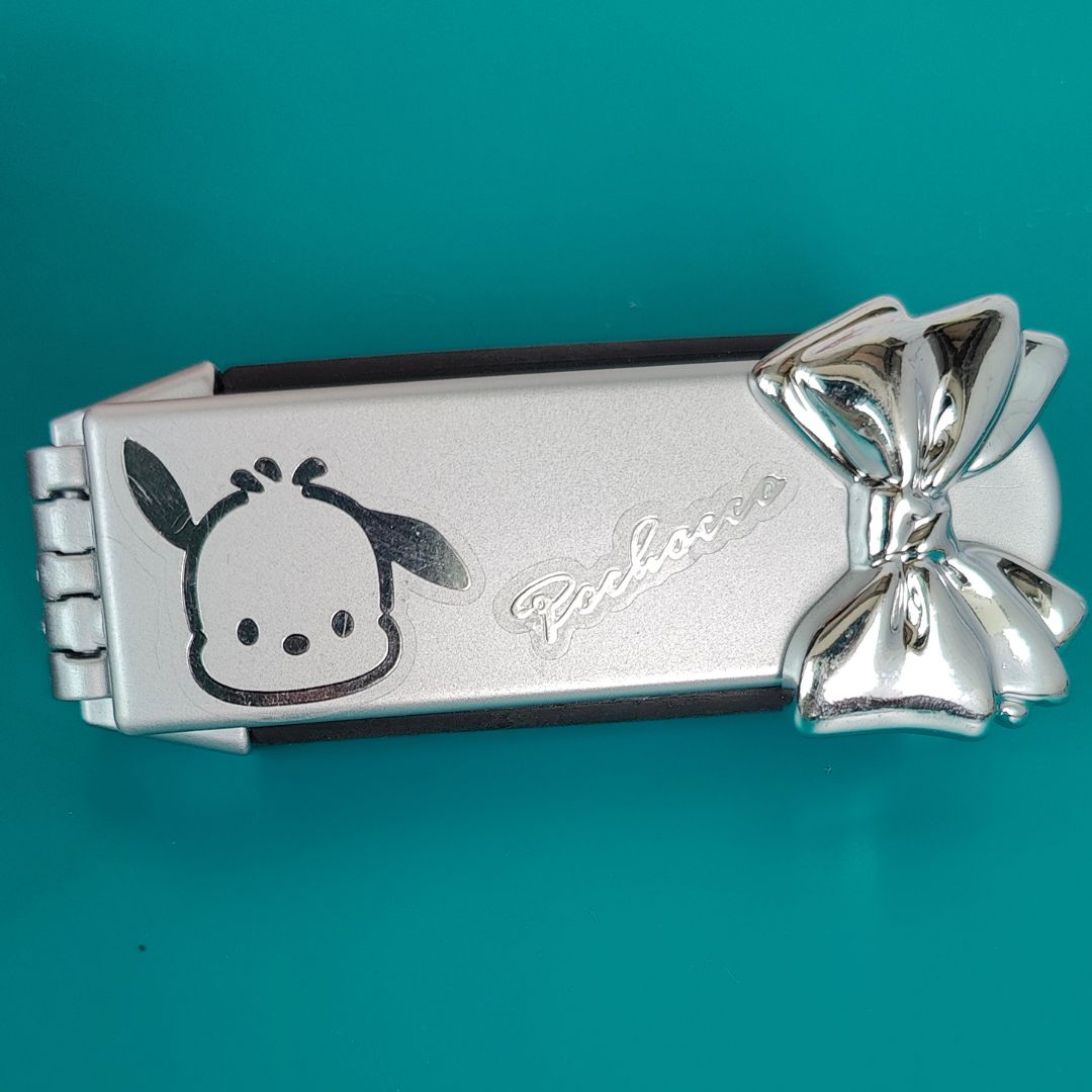 Folding Hairbrush With Mirror