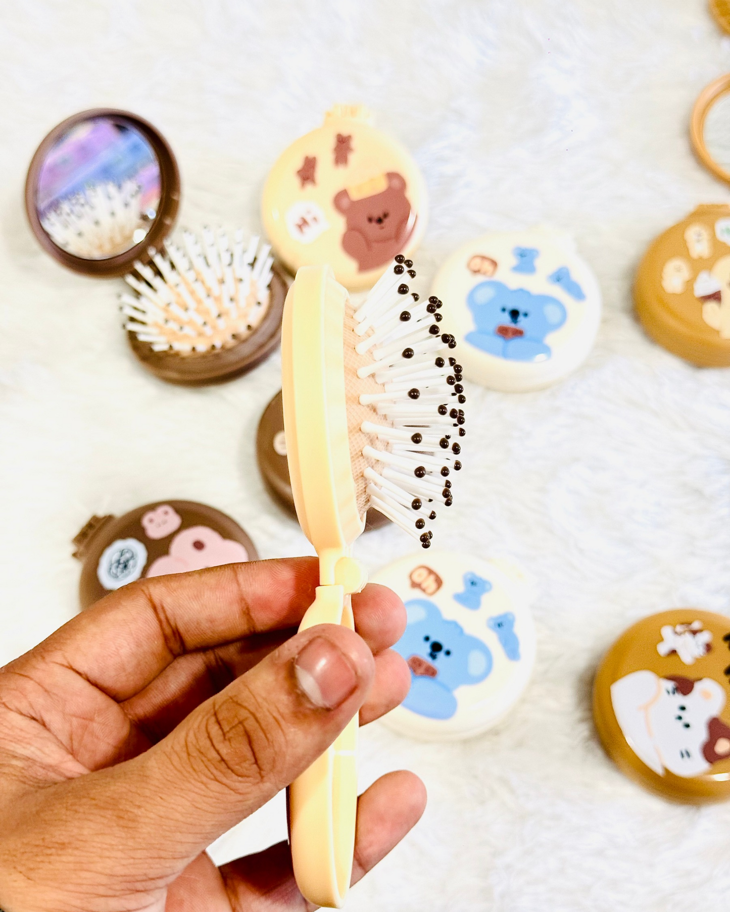 Cute Mirror With Comb