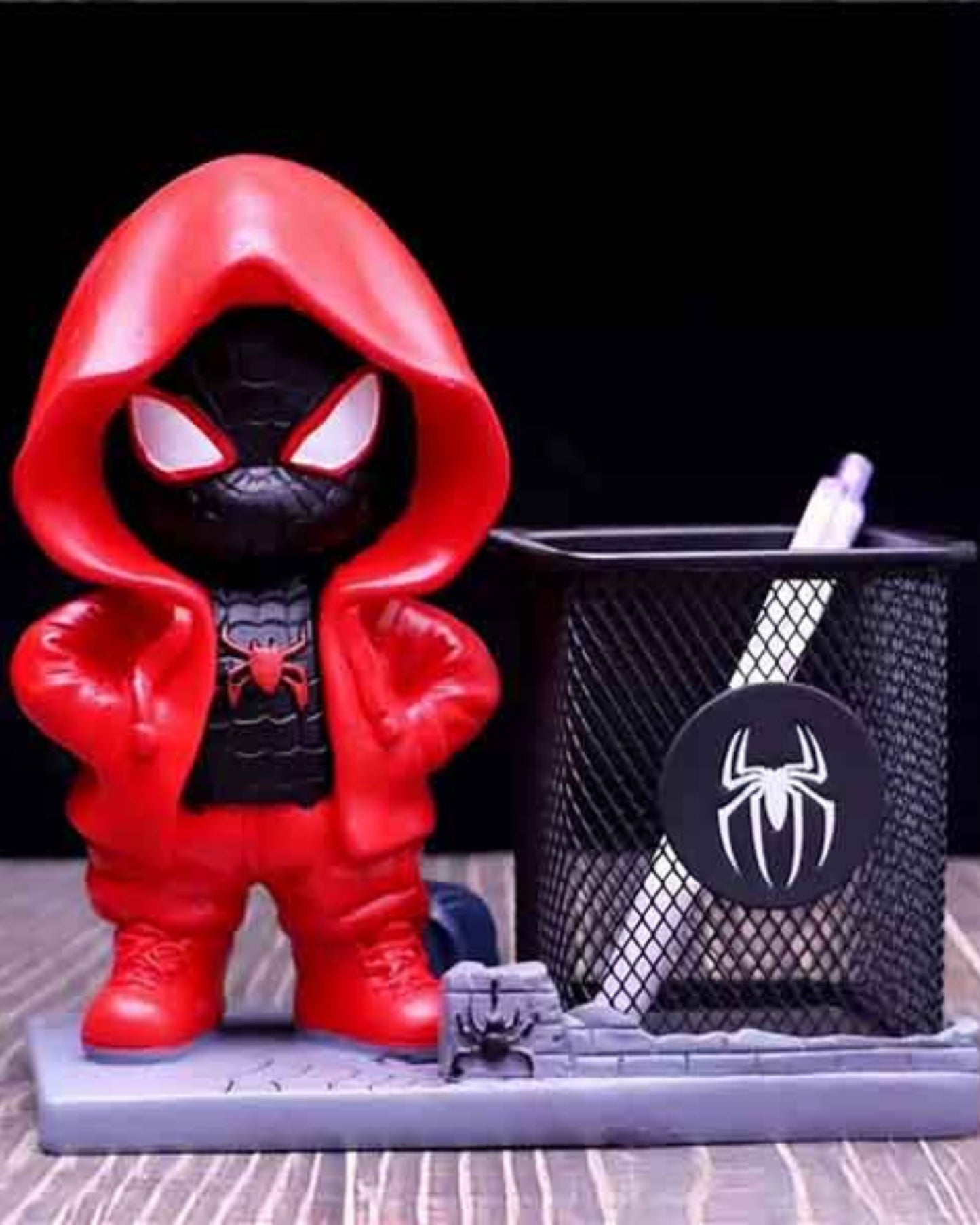 Spidermen Ceramic Pen Stand