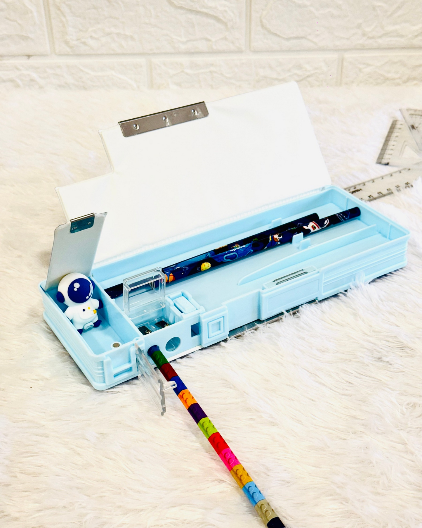 Magnetic Pencil Box With Spinner
