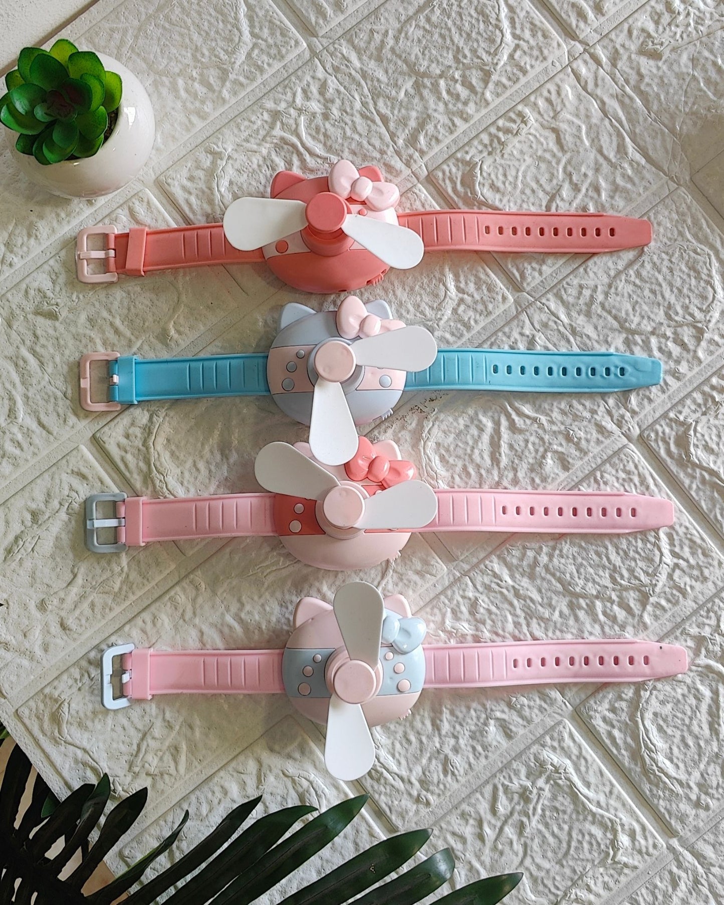 Hello Kitty Wrist Fan