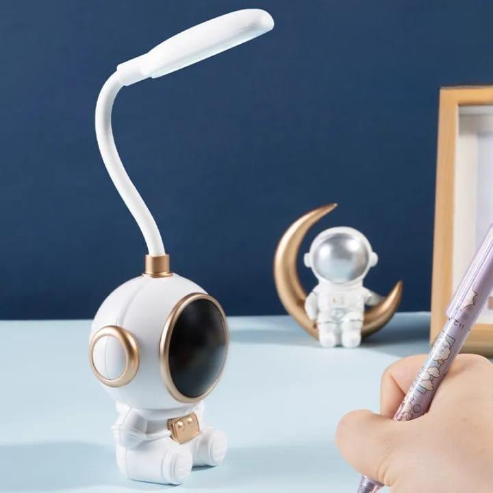 Sitting Astronaut Desk Lamp