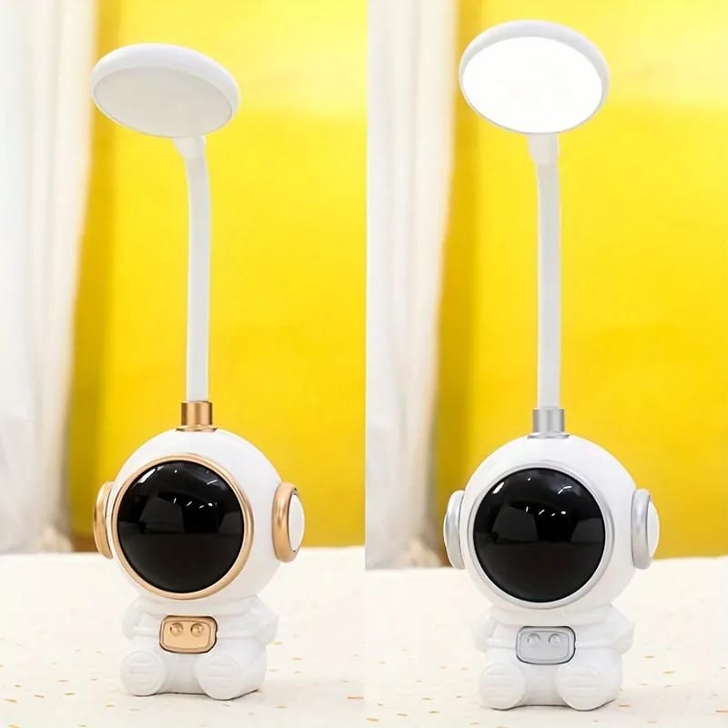 Sitting Astronaut Desk Lamp